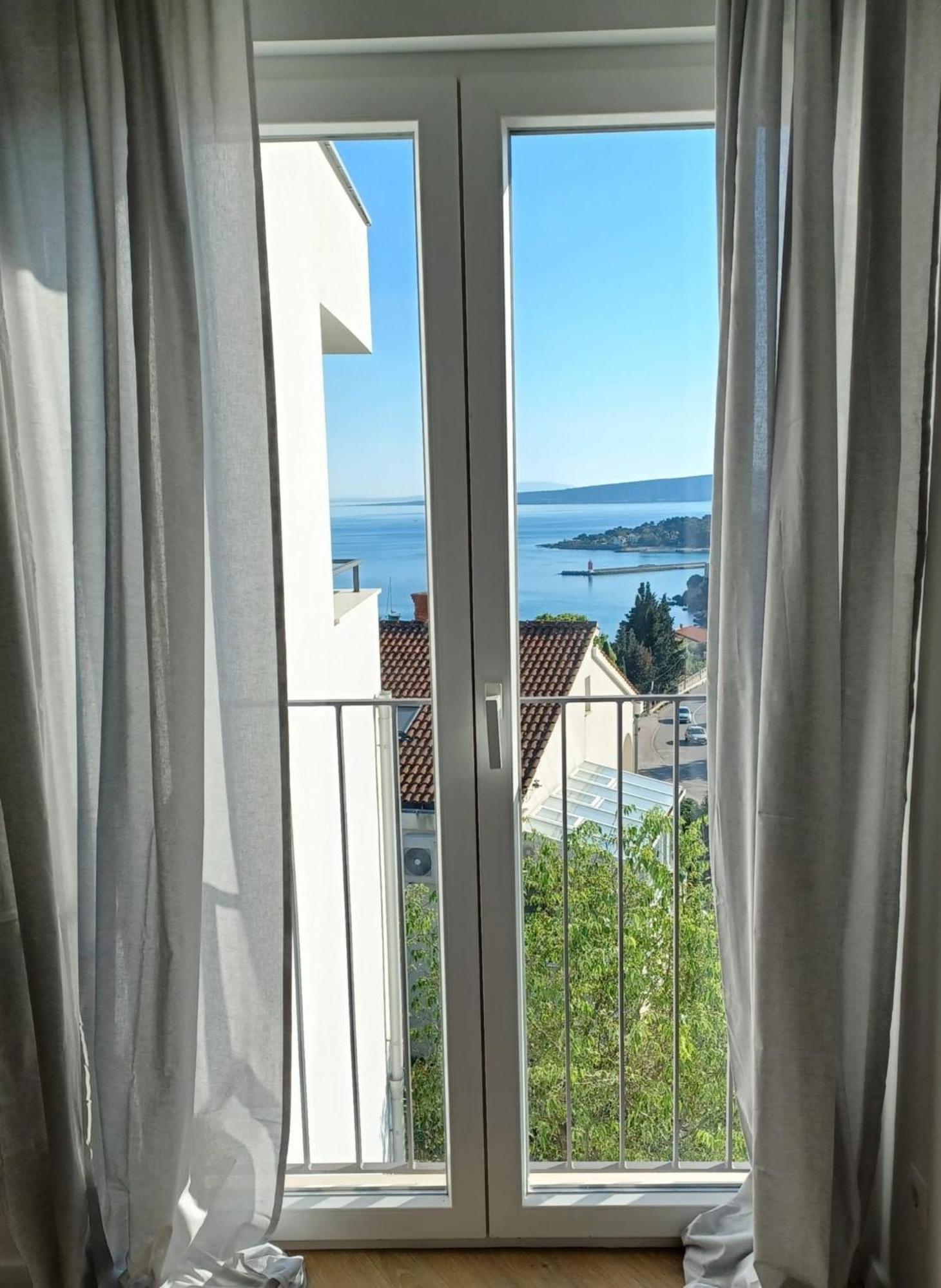 Sea View Apartments Ivana Крк Экстерьер фото